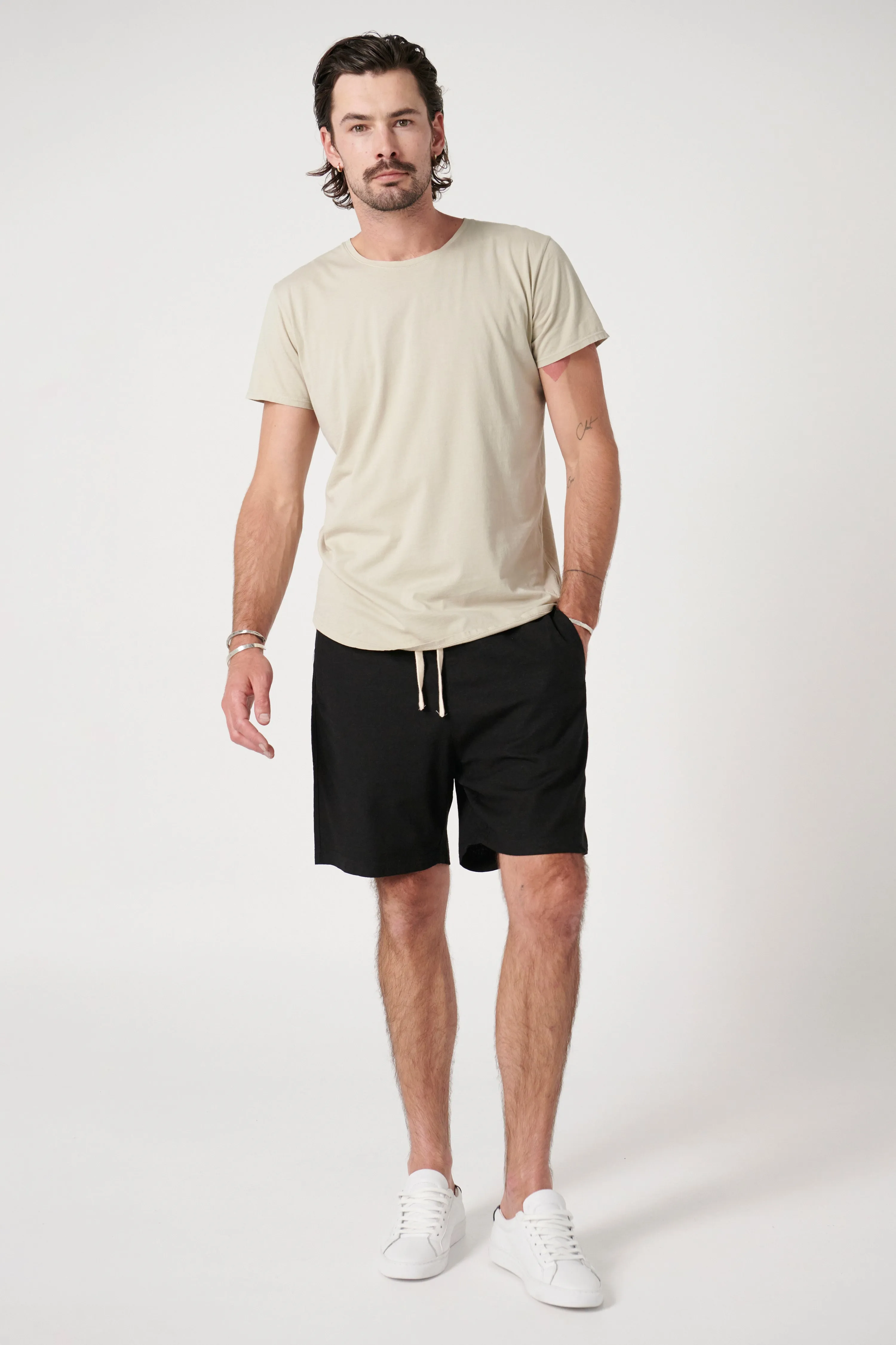 HAZARD SHORT - BLACK